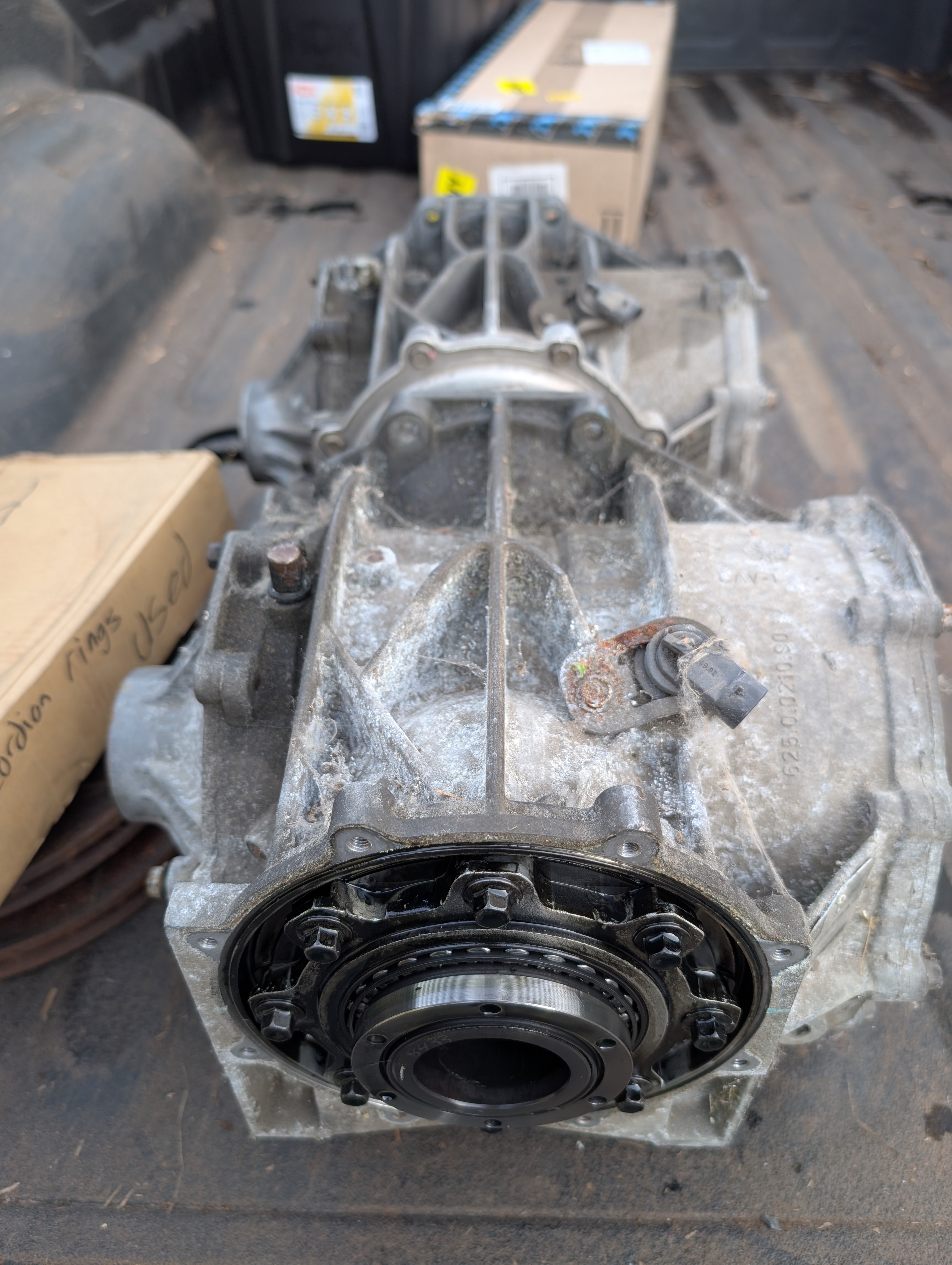 A 3-rib c5 differential in the background with a single rib C5 differential in the foreground.