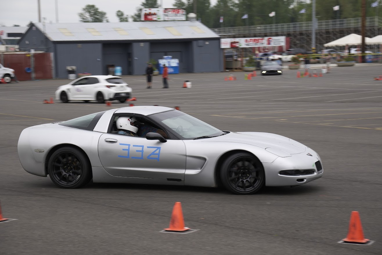 The D2S C5 Corvette mid left hander on the AX course
